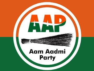 AAP volunteer car with 60 caps and pamphlets seized at Talapady